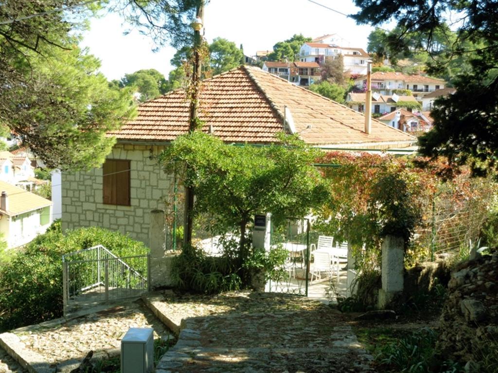 Apartments Skrivaneli Jelsa  Exterior photo